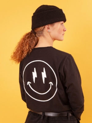 Girls Are Awesome AK Smiley Longsleeve Black