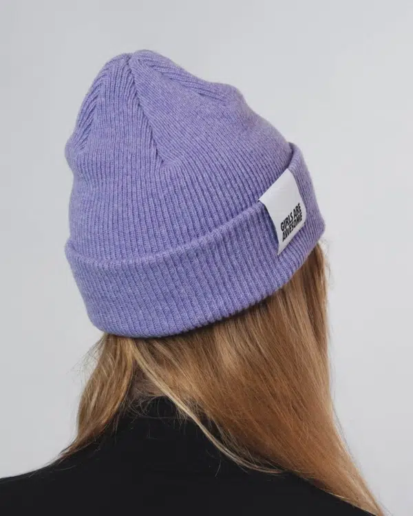 Girls are Awesome Merino Icon Beanie lila