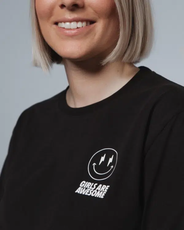 Girls are Awesome AK Smiley Longsleeve Schwarz