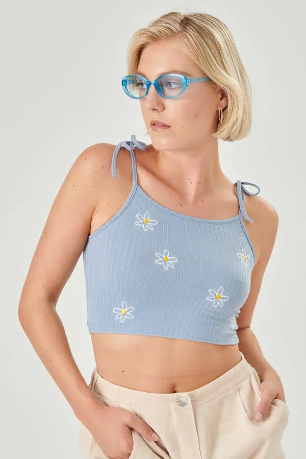 24 colors top with flowers light blue