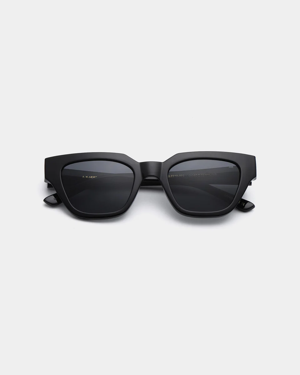 A.Kjaerbede Sonnenbrille Kaws Black A.Kjaerbede Sonnenbrille Kaws Black