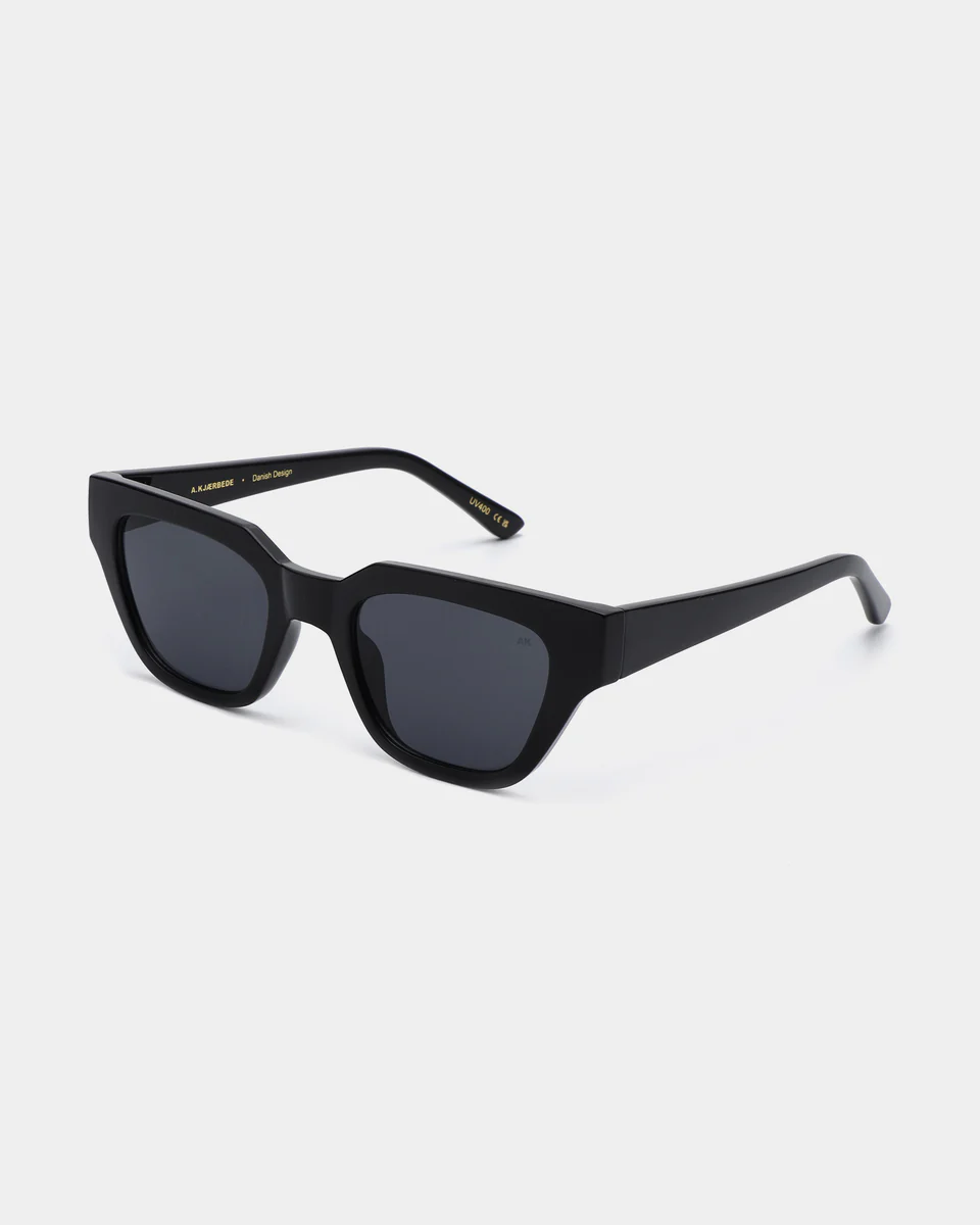 A.Kjaerbede Sonnenbrille Kaws Black A.Kjaerbede Sonnenbrille Kaws Black