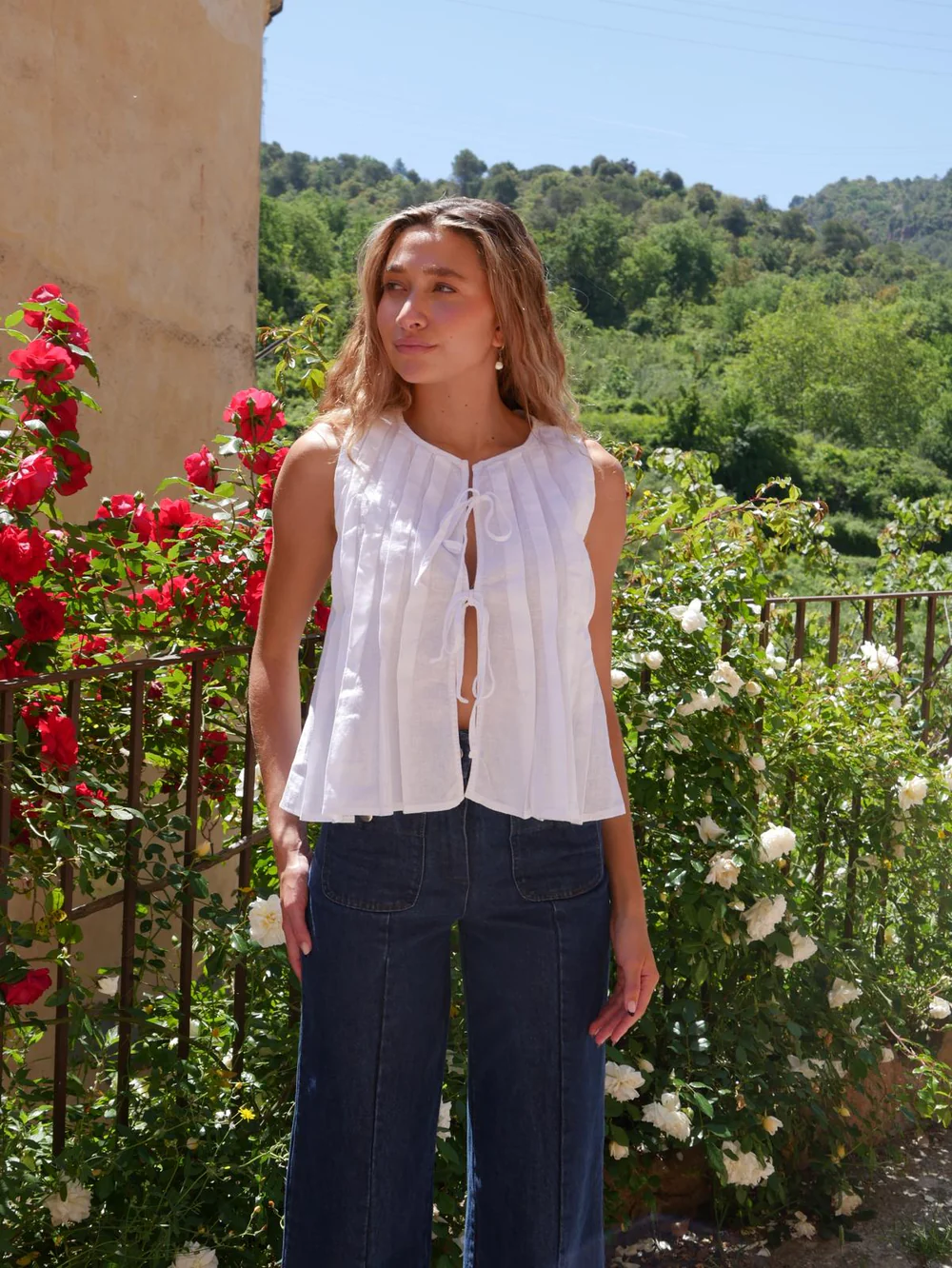 Mindtraveler Bluse Weiss Leinen mit Bändern