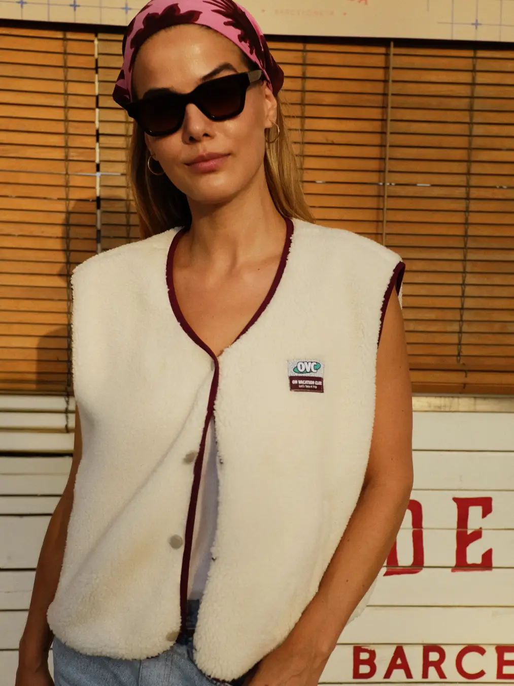 On Vacation Wanderlust Fleeceweste Beige On Vacation Wanderlust Fleeceweste Beige