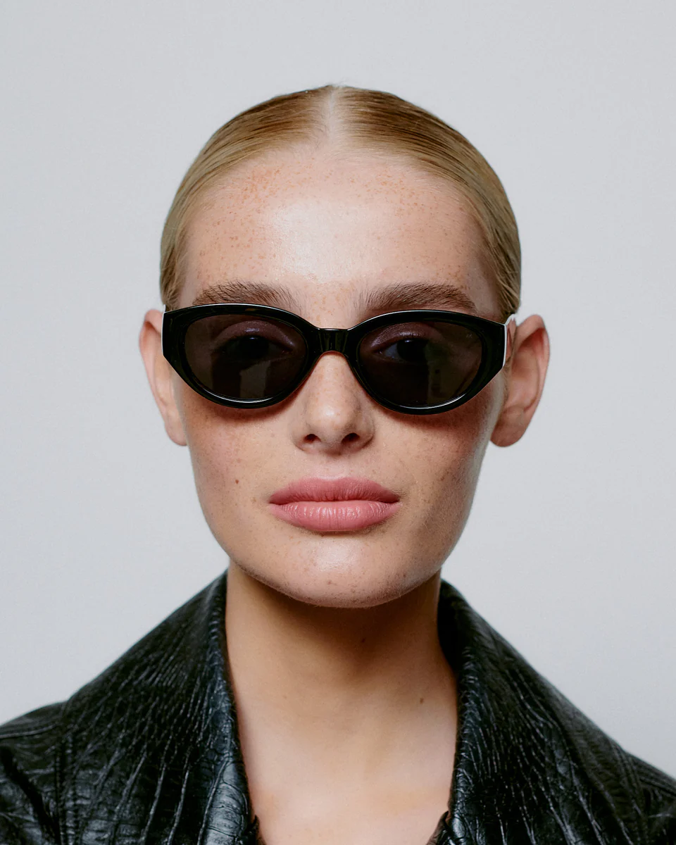 A.Kjaerbede Sonnenbrille Winnie Black