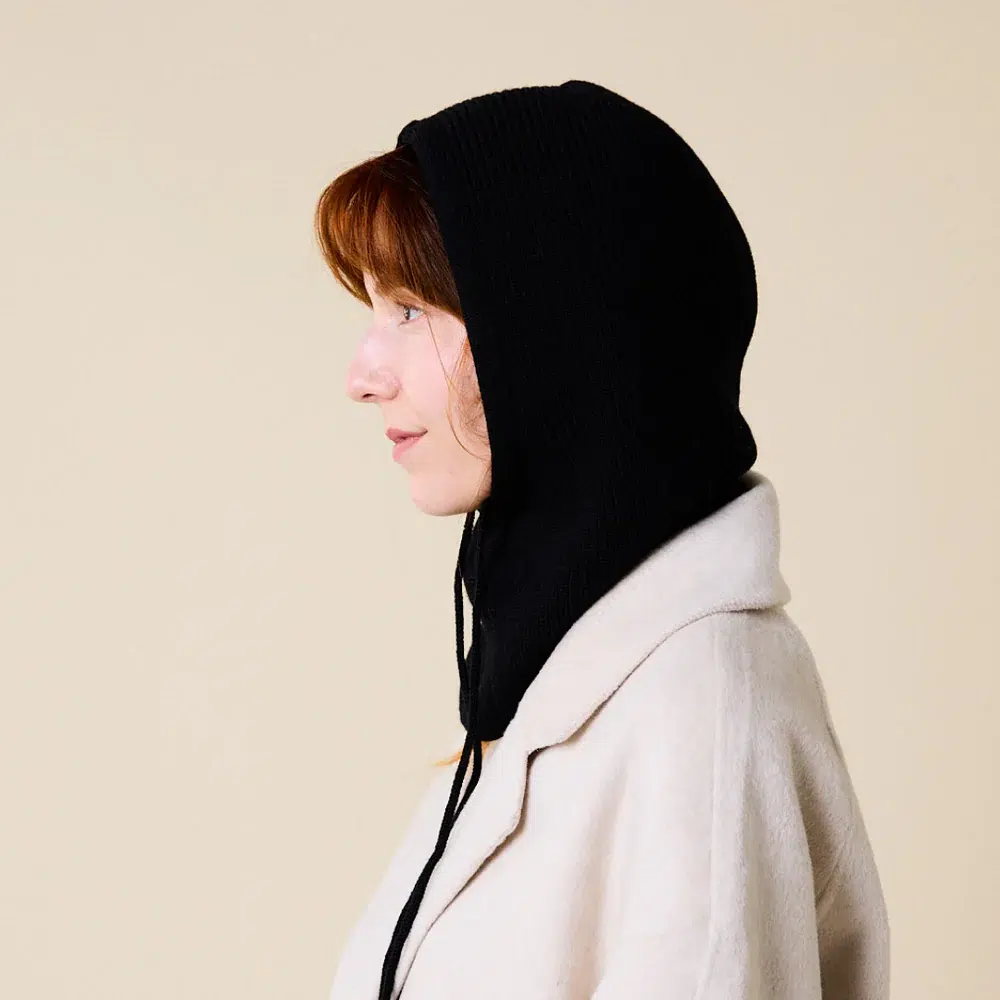 Popeia Balaclava aus Merinowolle Schwarz Popeia Balaclava aus Merinowolle Schwarz