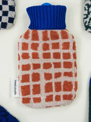 towel.studio Wärmflasche Bold Grid