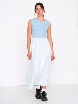 Kleider und Jumpsuits für Frauen 24 Colours Midikleid Blau