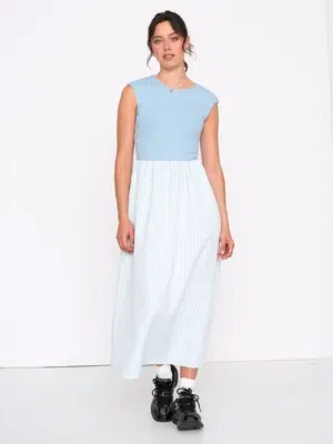 Kleider und Jumpsuits für Frauen 24 Colours Midikleid Blau