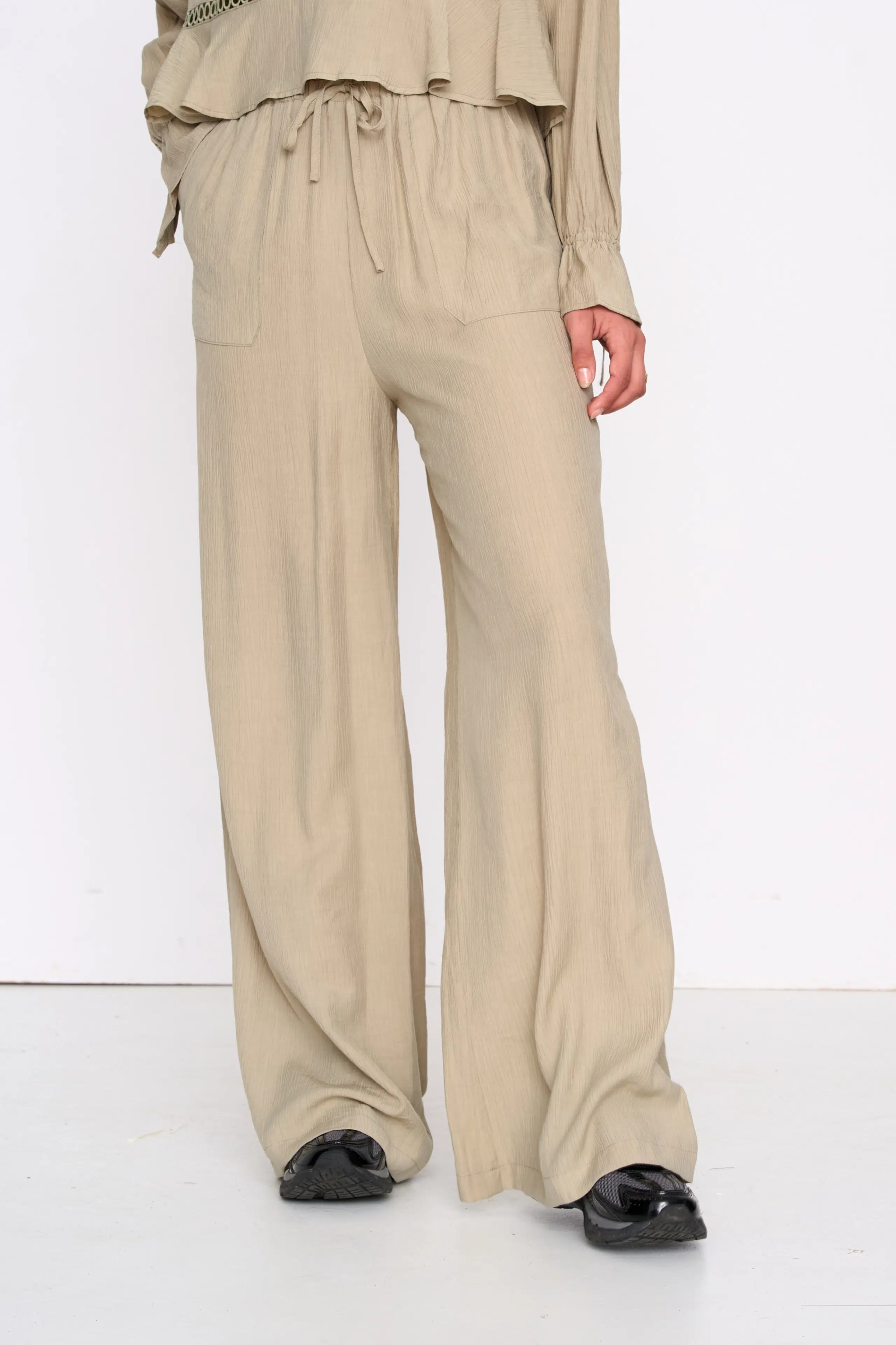 24 Colours Hose Khaki