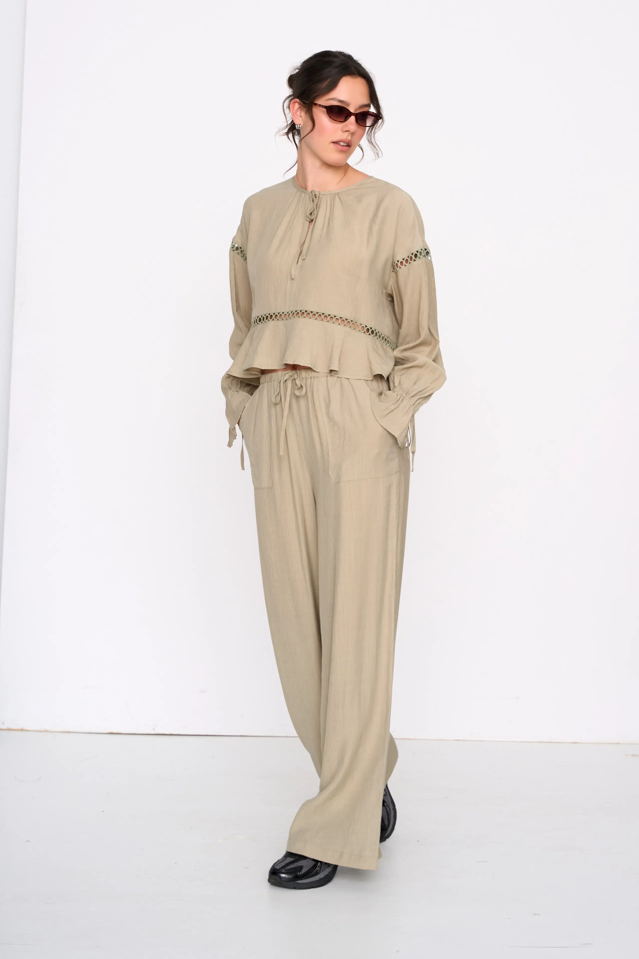 24 Colours Hose Khaki