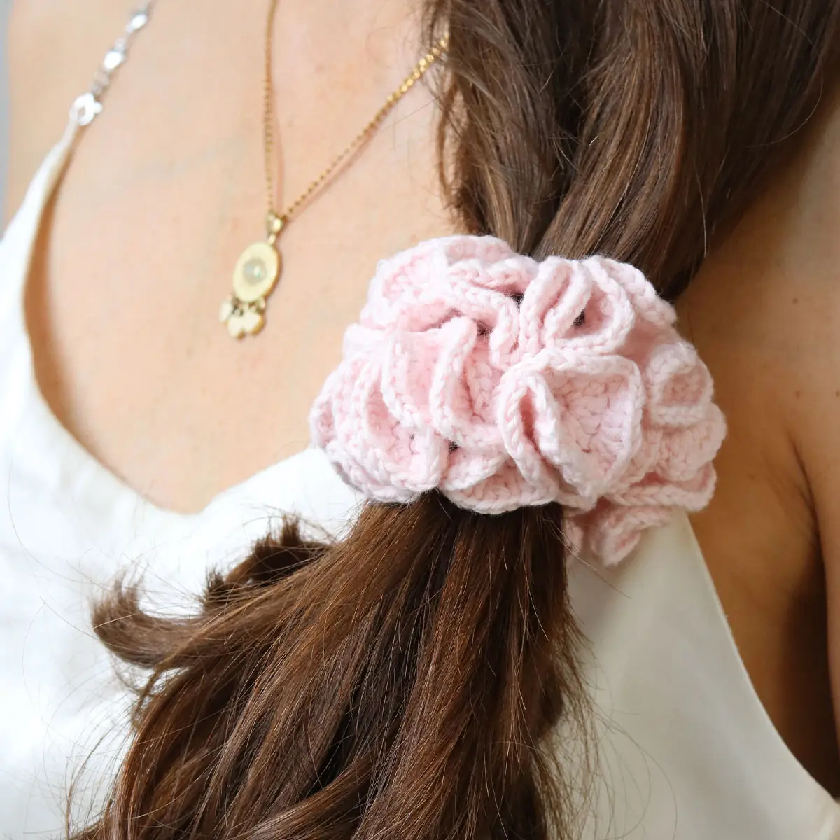 La Petite Épicerie DIY - Meine gehäkelten Haargummis - Scrunchie La Petite Épicerie DIY - Meine gehäkelten Haargummis - Scrunchie