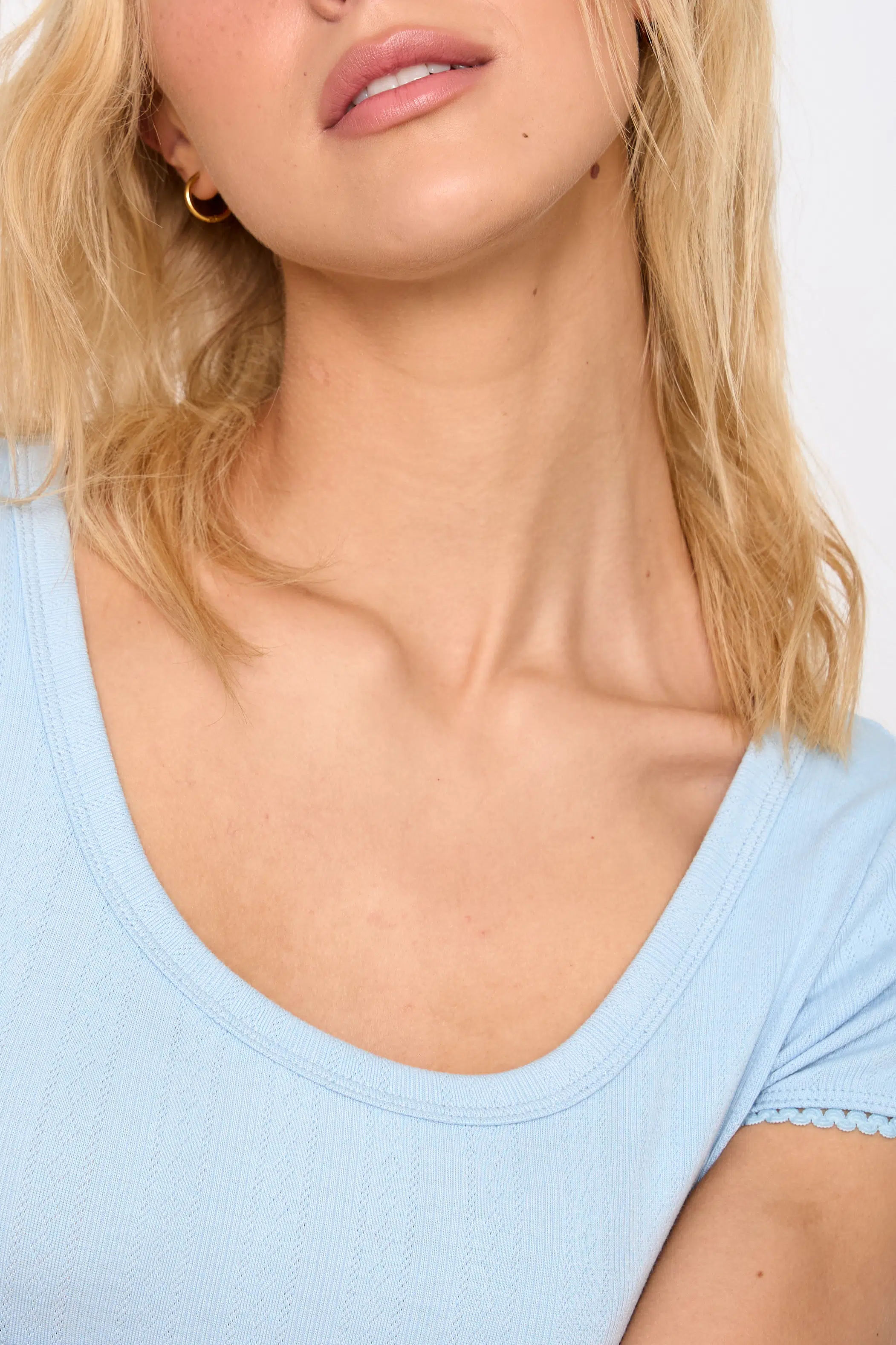 24 Colours Cropped T-Shirt Hellblau