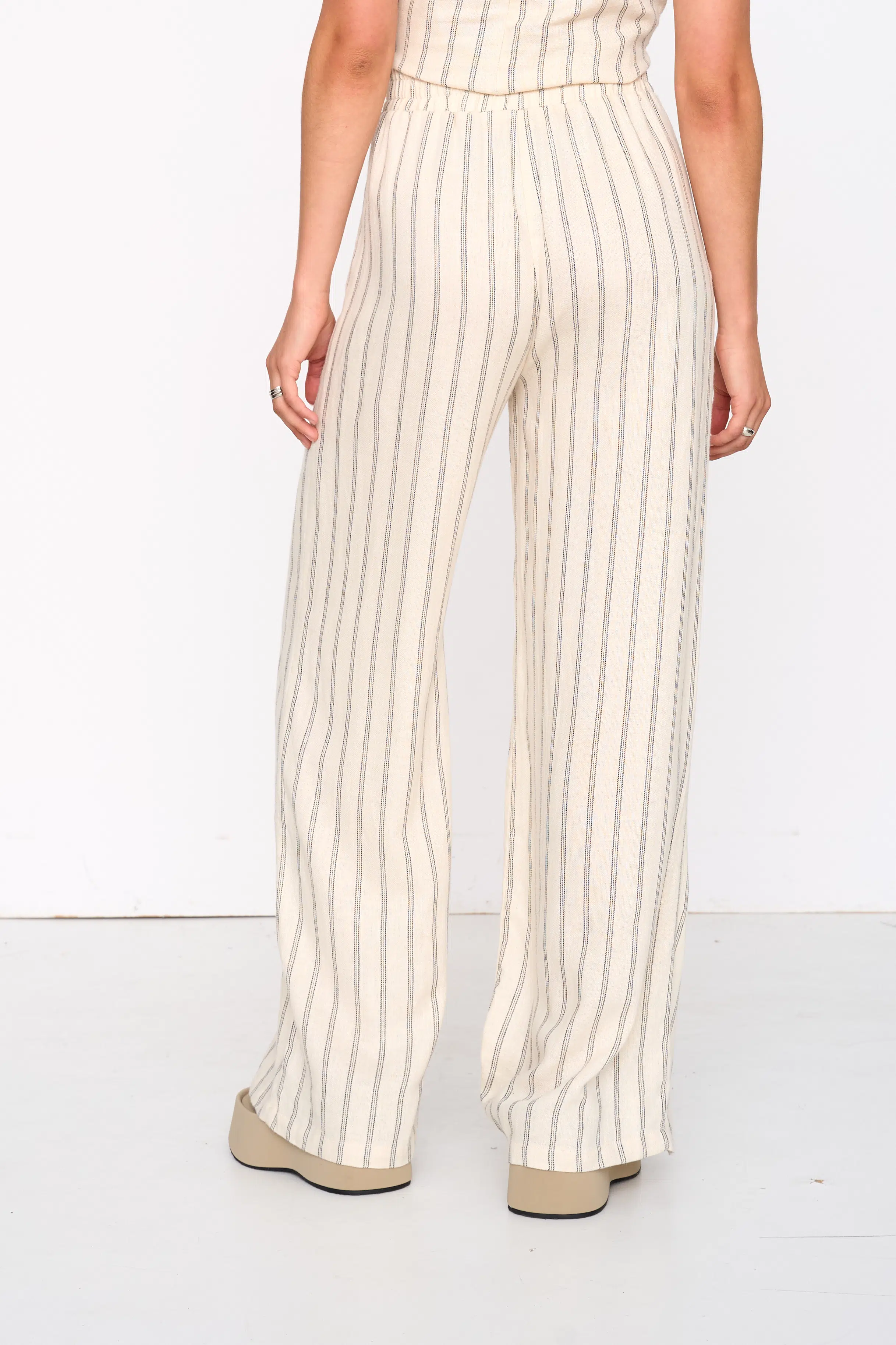 24 Colours Hose Beige Nadelstreifen mit Gummibund 24 Colours Hose Beige Nadelstreifen mit Gummibund