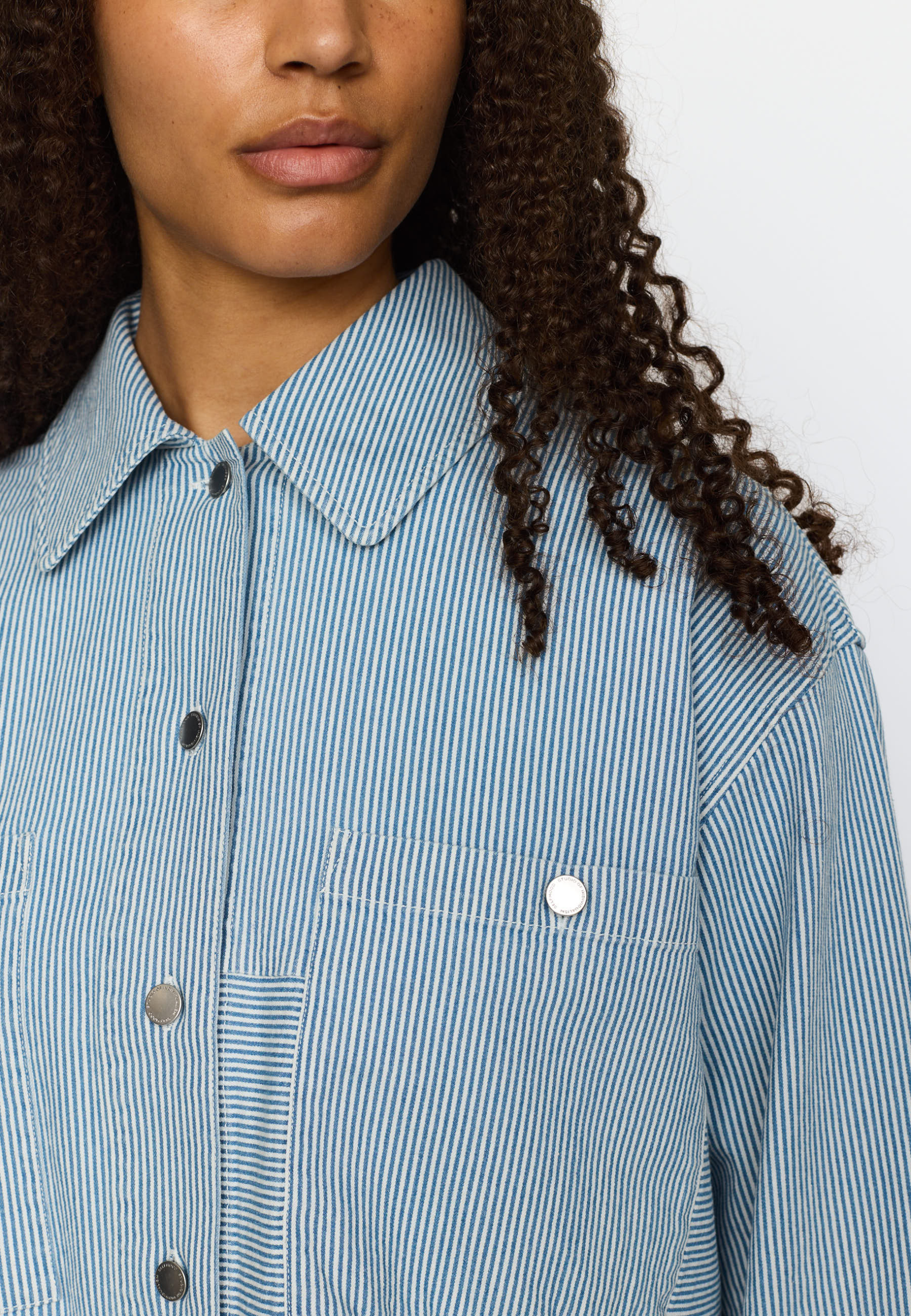 Selfhood Cropped Shirt mit Kragen Blau