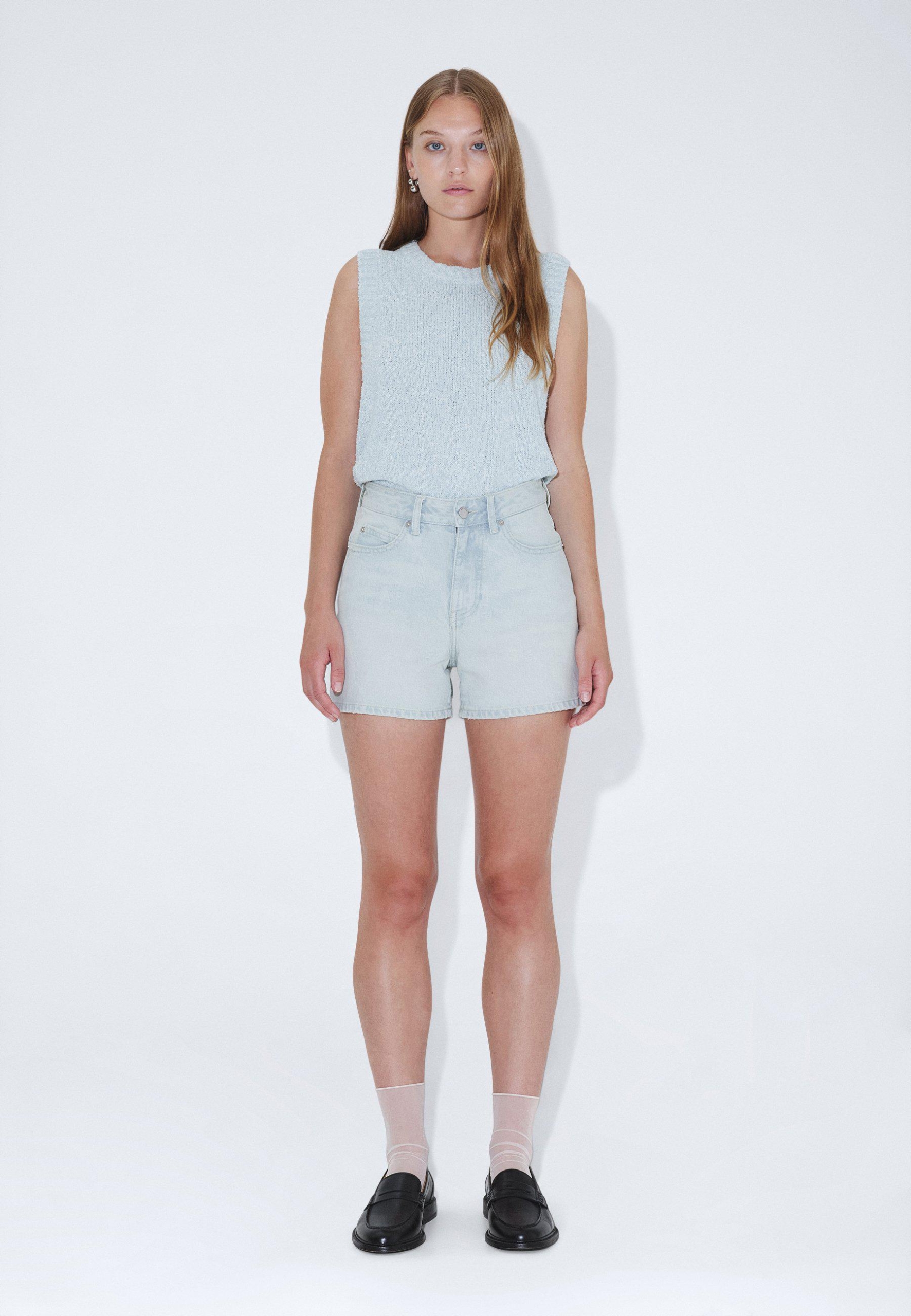 Dr.Denim Nora Shorts Bay Superlight Creme Worn