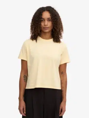 Colourful Standard Organic Boxy Crop Tee Soft Yellow