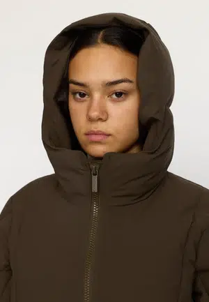 Selfhood Pufferjacke Dunkelbraun