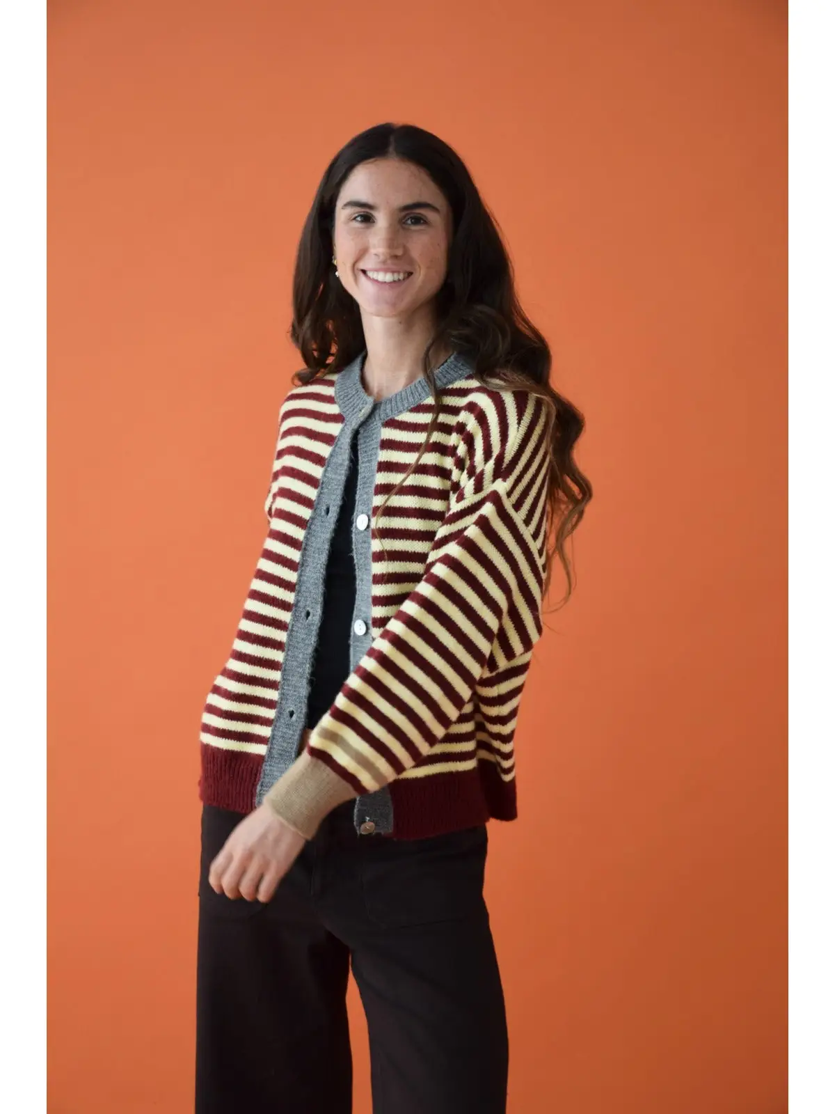 Mindtraveler Strickjacke Tessa Burgunderrot und Gelb