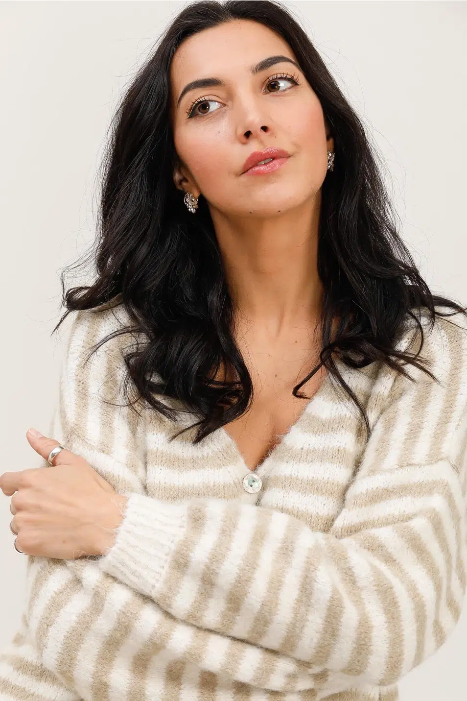 Lea & Luc Strickjacke gestreift beige