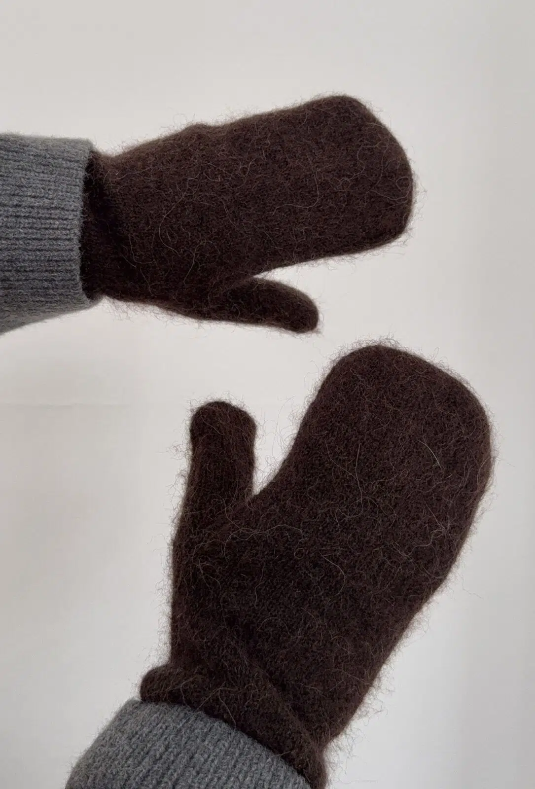 Boii Studios Handschue Luffi Dark Brown