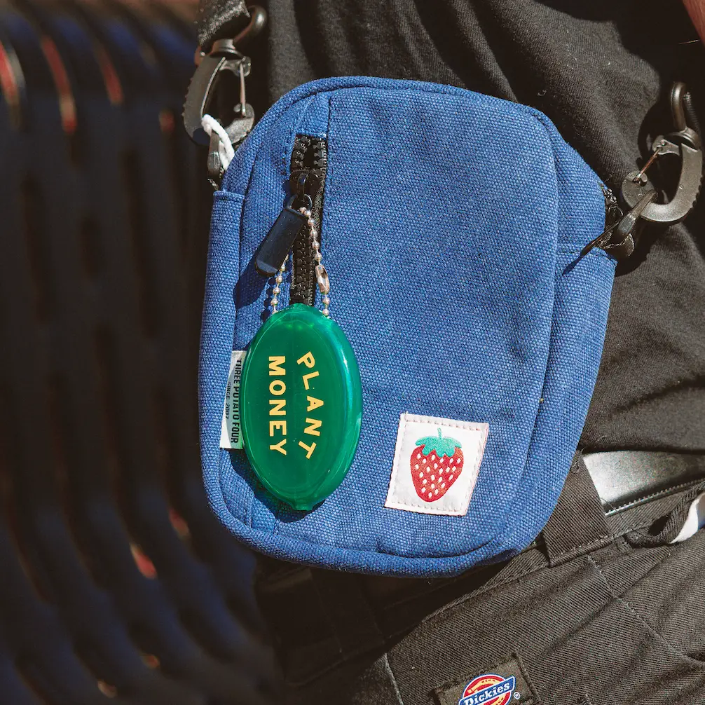 Three Potato Four Gummi Münzbeutel „Plant Money“ grün