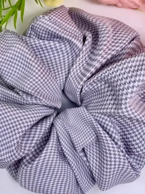 Éline L'atelier Scrunchie Zacken-Karo Lila