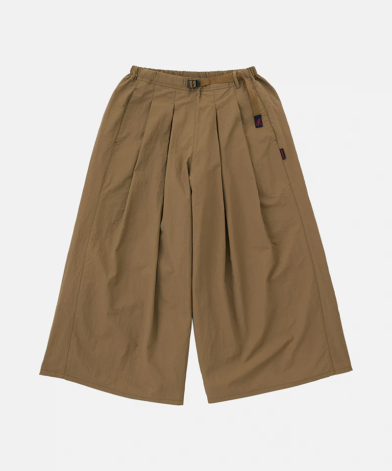 GRAMICCI Shorts Nylon Flare Coyote GRAMICCI Shorts Nylon Flare Coyote