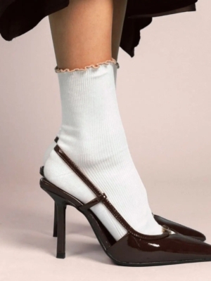 KLUE Bio-Baumwollsocken mit Rüschen Braun