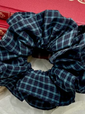 Éline L'atelier Scrunchie Karo Blau