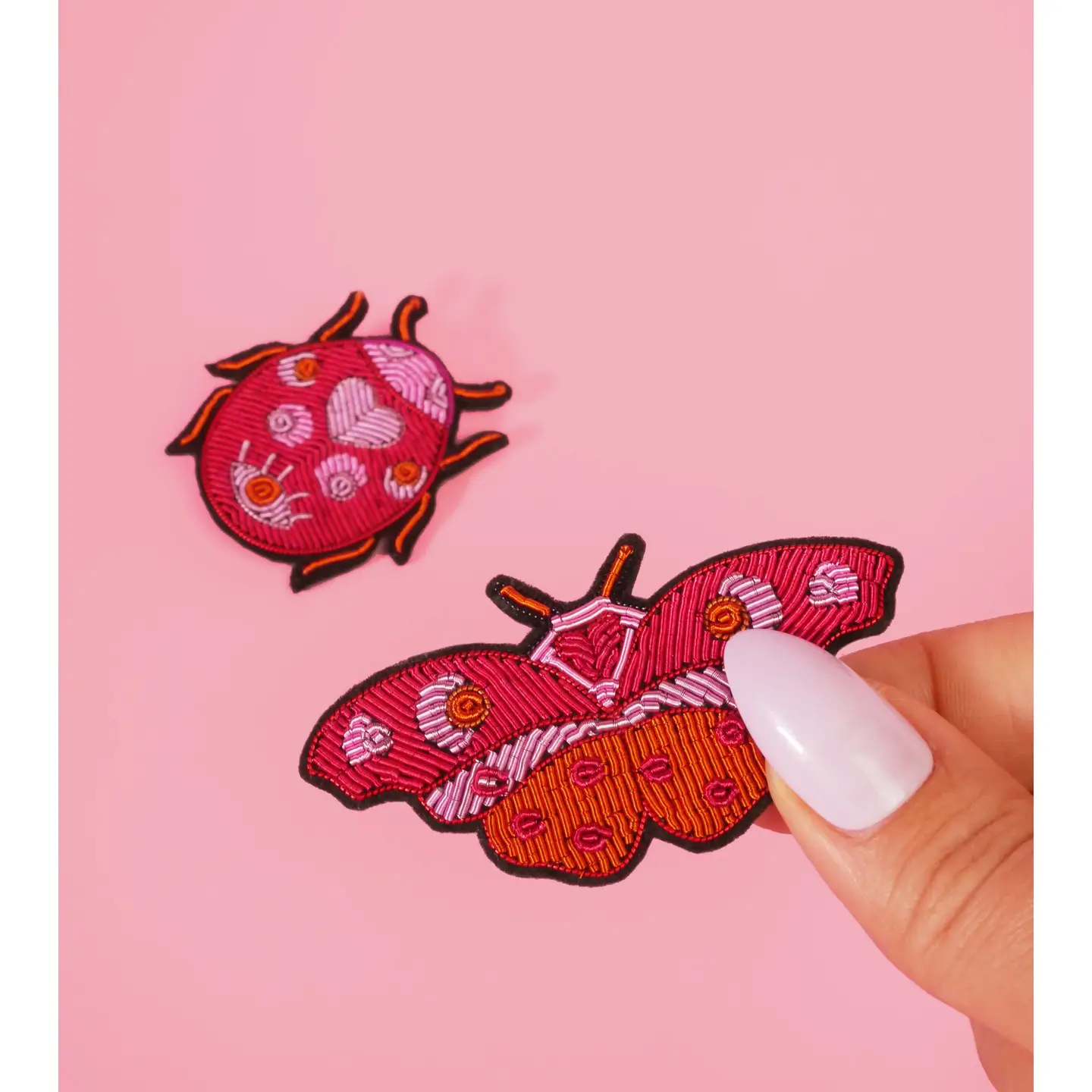 Malicieuse handgestickte Brosche Schmetterling