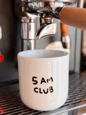 Frau Hansen Tasse 5 am Club