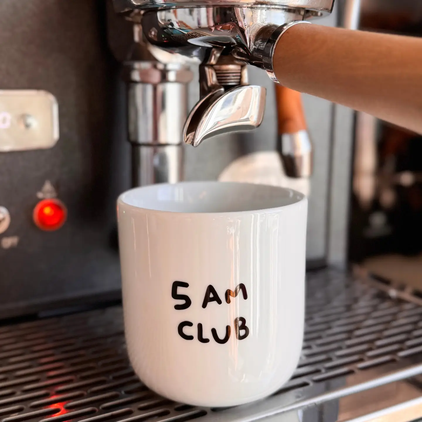 Frau Hansen Tasse 5 am Club