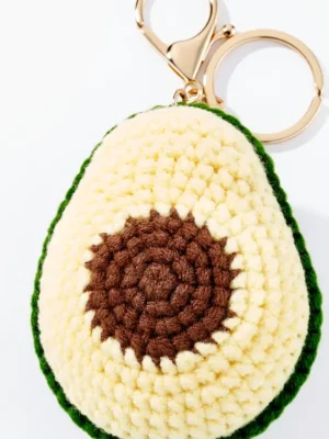 Éline L’atelier Anhänger Avocado gehäkelt