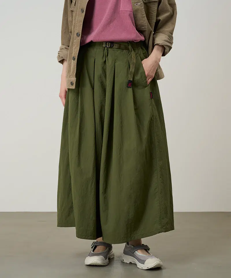 GRAMICCI Shorts Nylon Flare Olive