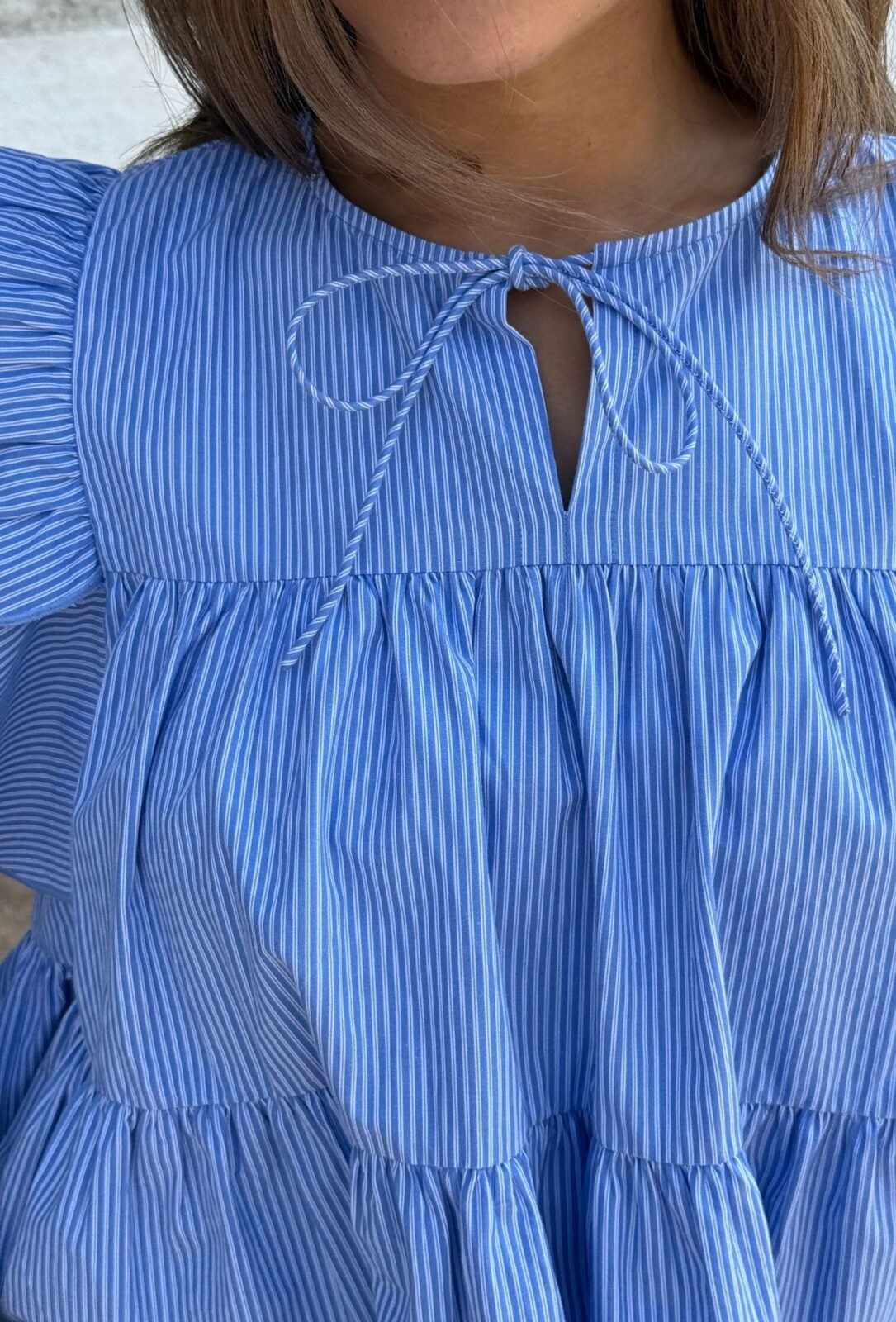 Boii Studios Bluse Adauge Baby Stripe Hellblau