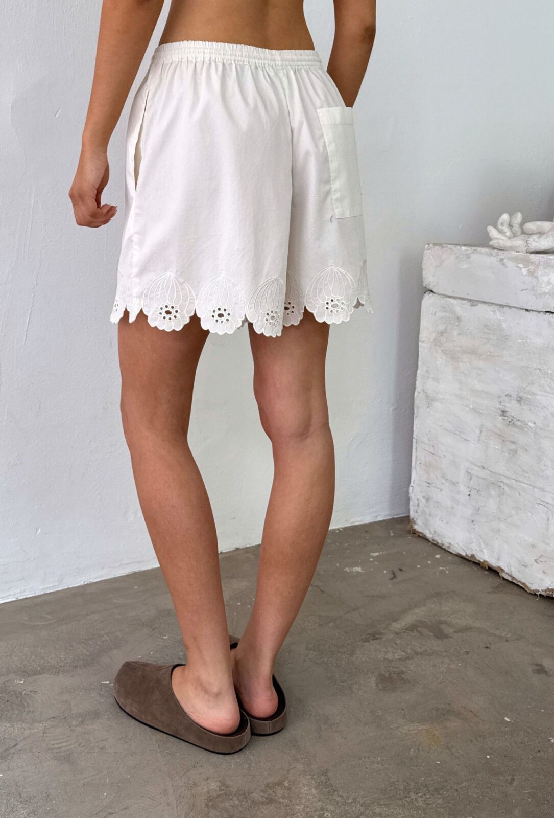 Boii Studios Shorts Saga Off White