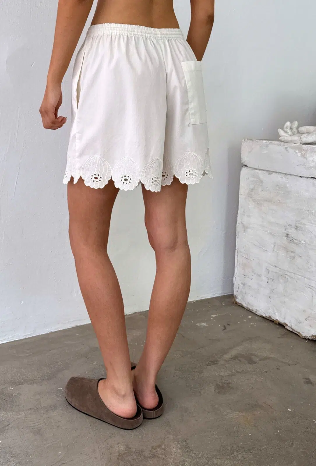 Boii Studios Shorts Saga Off White