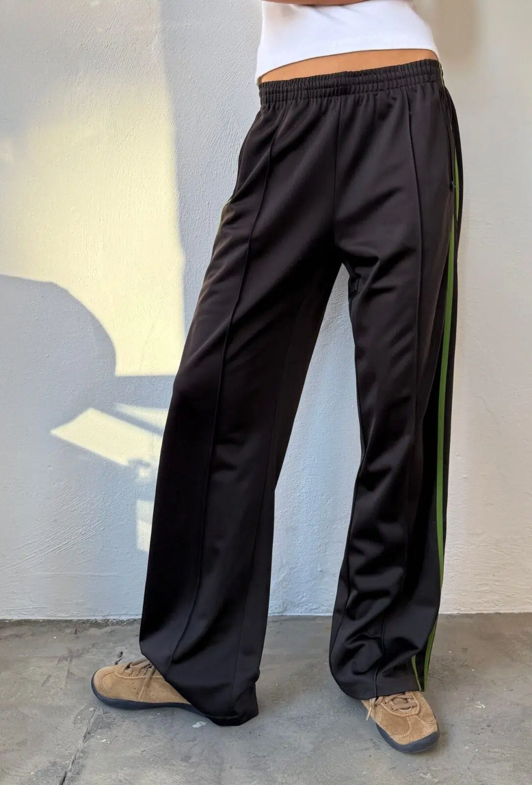 Boii Studios Hose Mia Dark Chocolate Grass Green