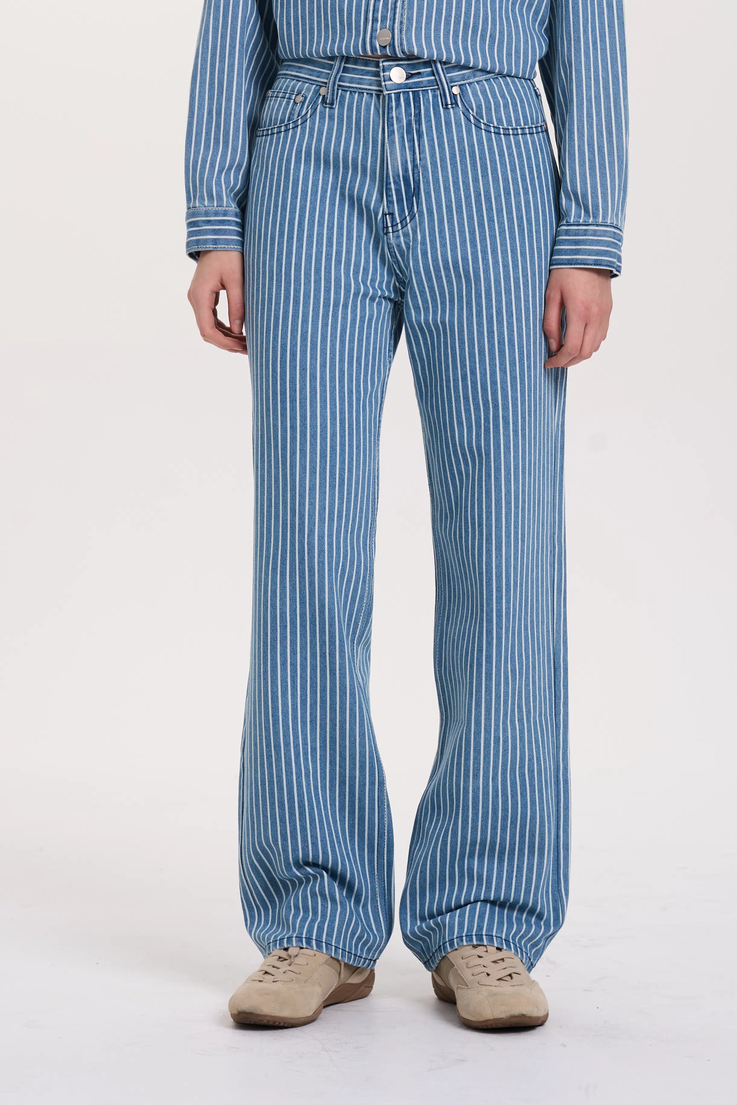24 Colours Jeans mit Nadelstreifen blau