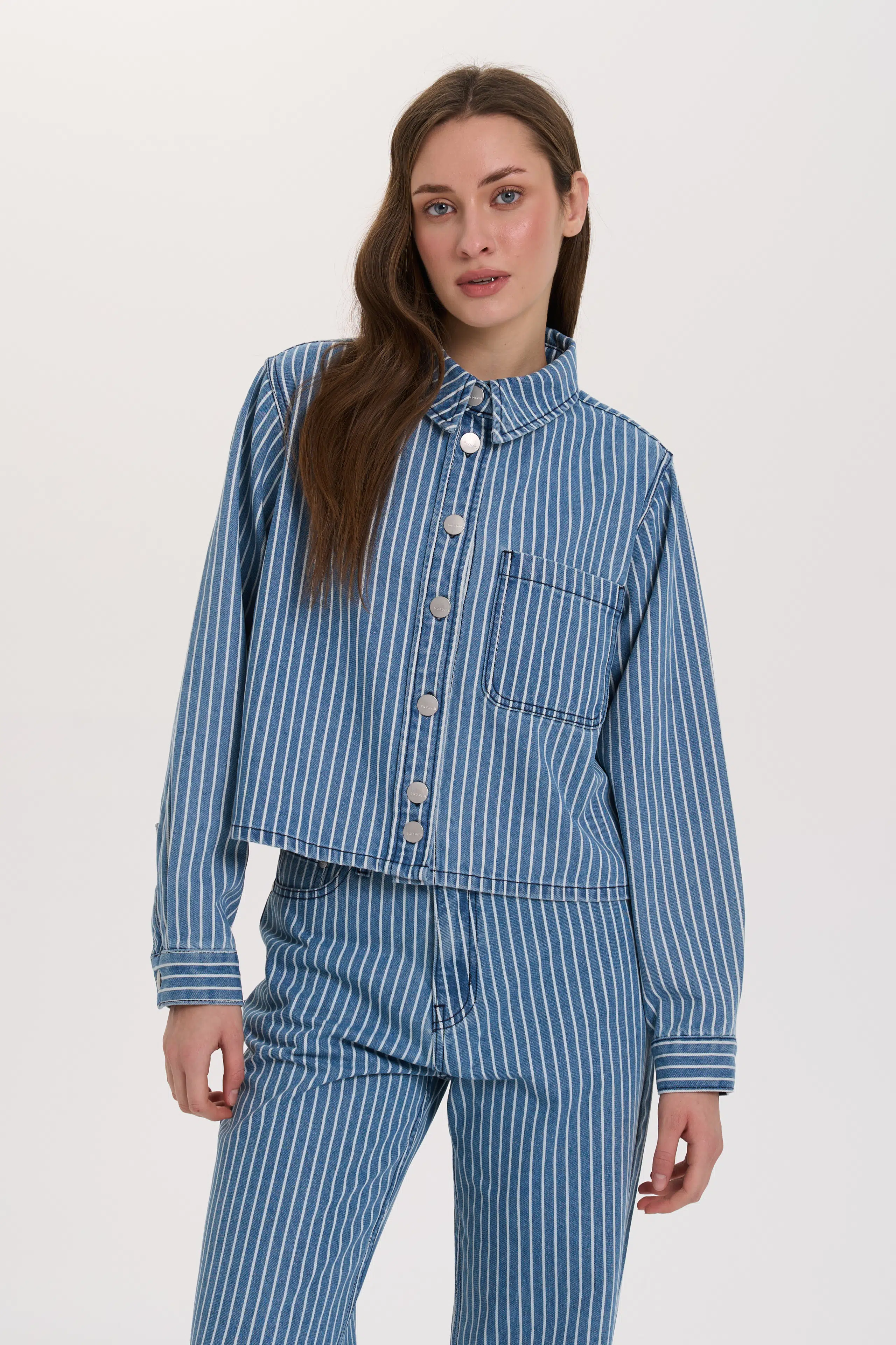 24 Colours Hemdjacke mit Nadelstreifen blau