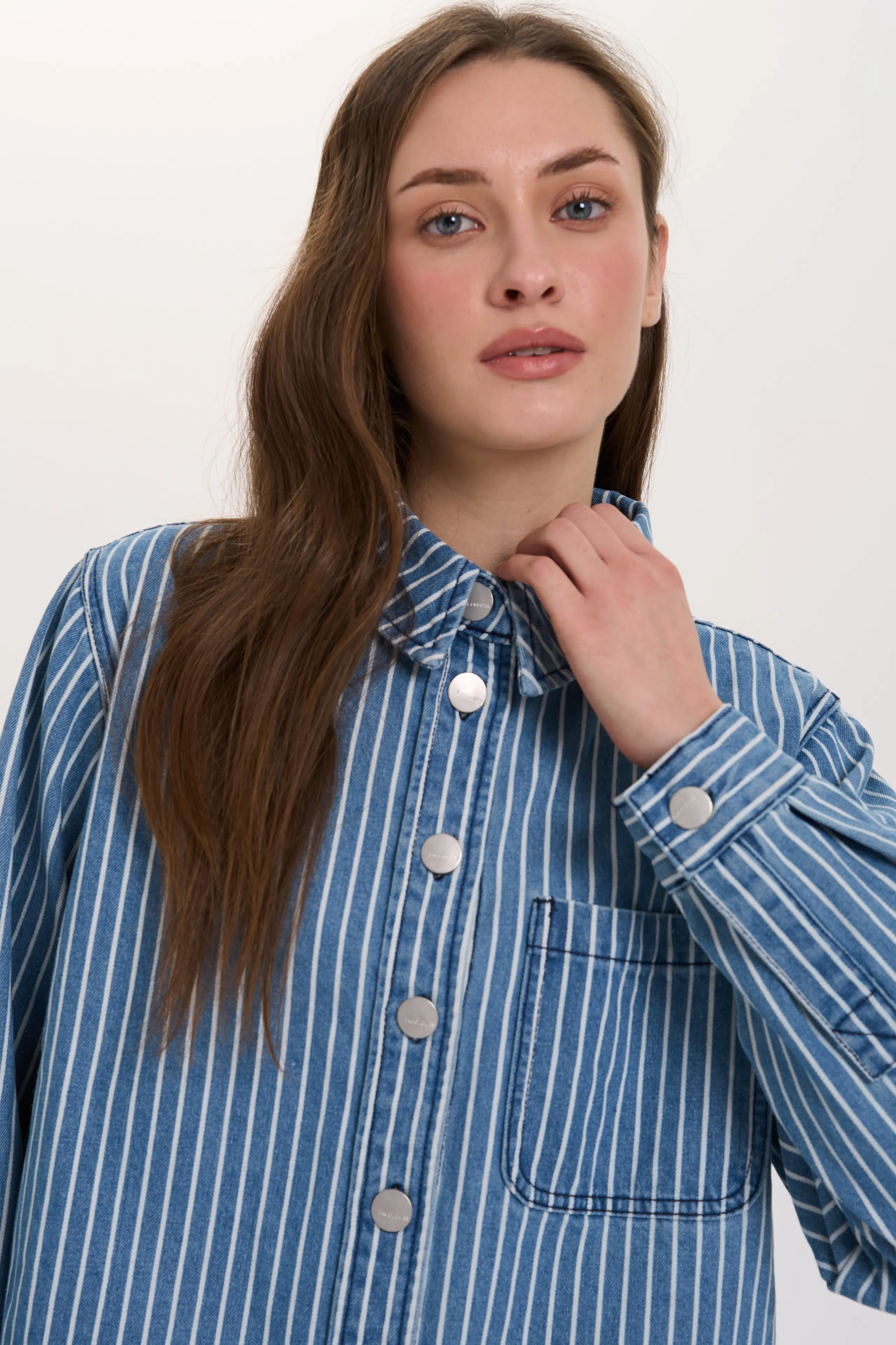 24 Colours Hemdjacke mit Nadelstreifen blau