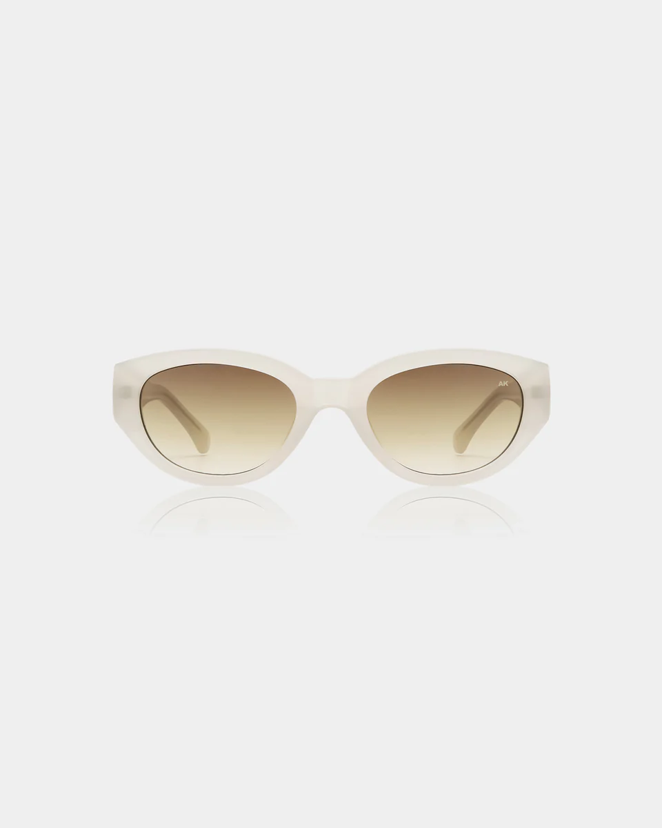 A.Kjaerbede Sonnenbrille Winnie Cream Bone