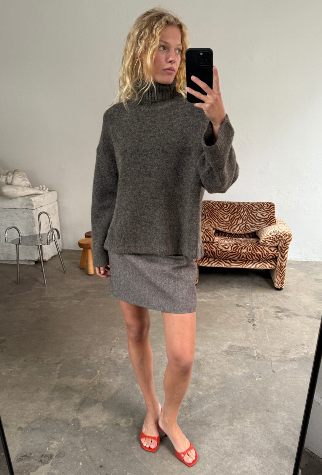 Boii Studios Strickpullover Sidsel gestrickt T-Neck Mole Melange