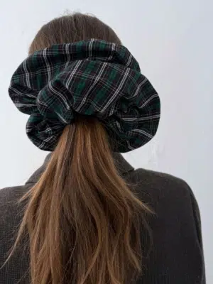 Boii Studios Scrunchie Lilo Hunt Check