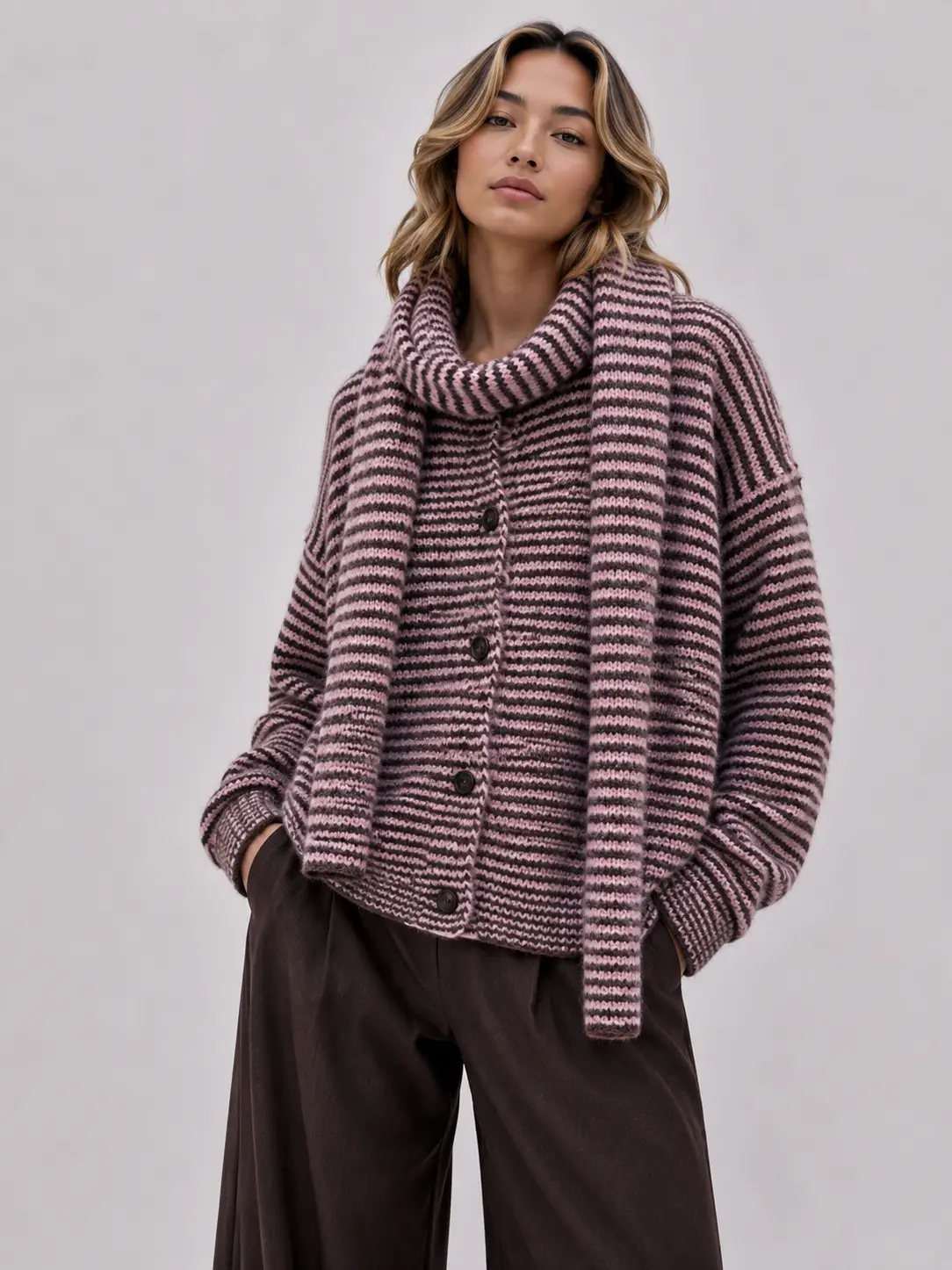 Afinity Strickjacke gestreift rose braun mit passendem feinem Schal