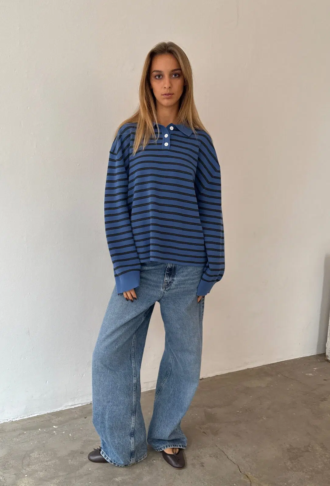 Boii Studios Langarmshirt Adanne Polo Knit Stripe Blue Dark Grey Boii Studios Langarmshirt Adanne Polo Knit Stripe Blue Dark Grey