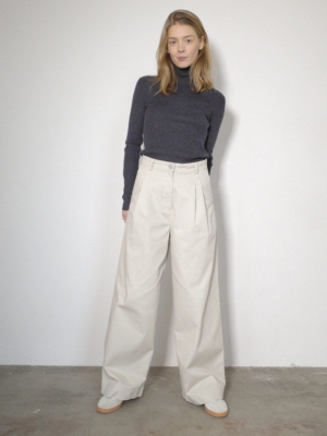 Boii Studios Hose Julie Sand