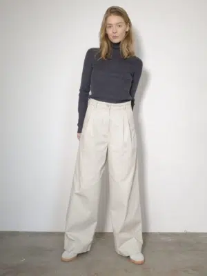 Boii Studios Hose Julie Sand
