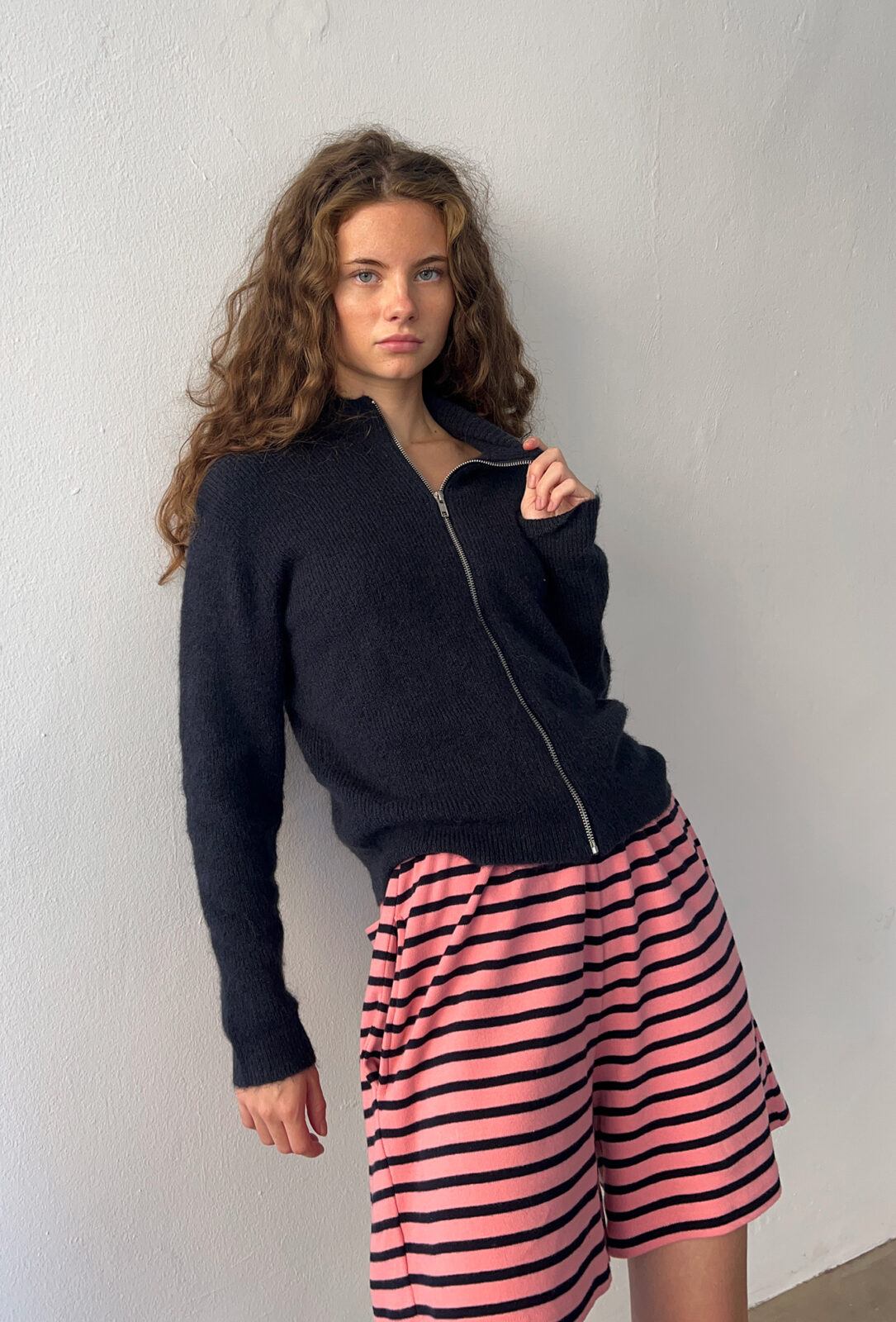 Boii Studios Strickjacke Milla Navy